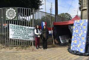 Yacyretá: prestadoras de servicios tercerizados siguen reclamando pago y reposición a sus lugares de trabajo en Ayolas - Nacionales - ABC Color