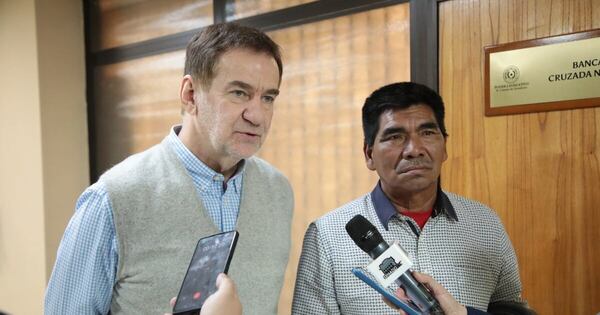 La Nación / Penner recibió reclamo de líderes ayoreos y buscará dar respuesta este viernes