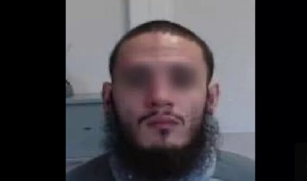 Radical musulmán intenta matar a un taxista en Francia