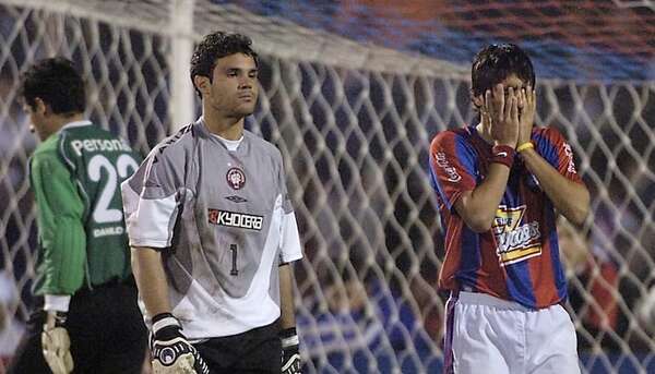 Un insólito error, remontada y el penal errado del goleador: El último Cerro Porteño vs. Athletico Paranaense - Cerro Porteño - ABC Color