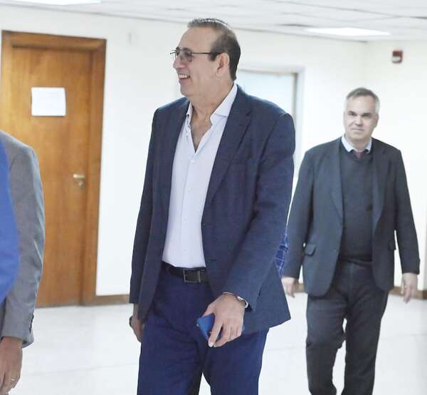 Fiscal dice que está en condiciones de demostrar crímenes atribuidos a Erico Galeano - Política - ABC Color