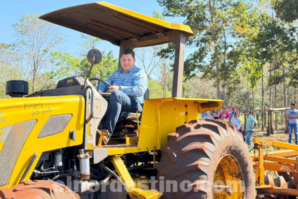 Modernizando la agricultura familiar, gobernador Juancho Acosta visitó la colonia María Auxiliadora en el distrito Cerro Corá - El Nordestino