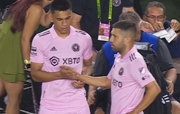 Versus / El tremendo elogio de Jordi Alba a Diego Gómez