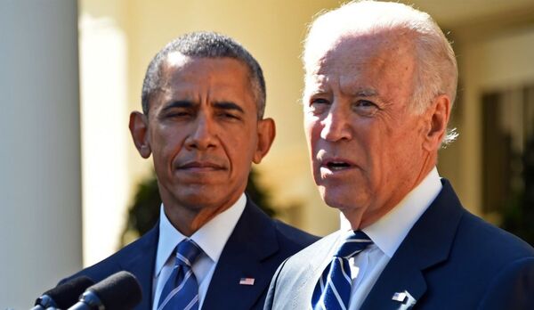 Barack Obama le baja el pulgar a Joe Biden