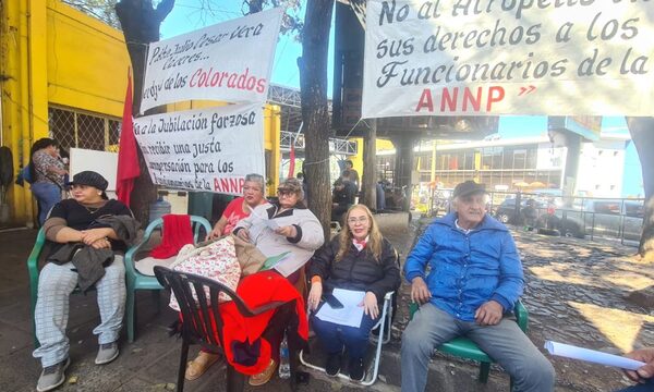 Reclaman contra jubilación forzosa en Puertos