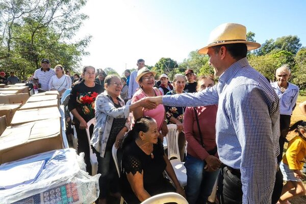 Entregan insumos e implementos por más de 1.300 millones de guaraníes a productores de Concepción