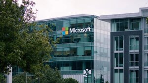 Fallo de Microsoft genera problemas a nivel global en aerolíneas, bancos o medios