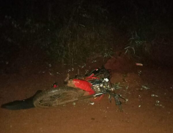 Motociclista muere al caer de biciclo