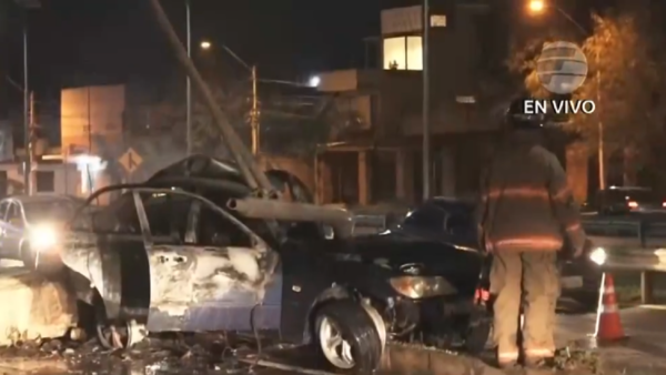 Dos personas mueren calcinadas tras choque e incendio de auto en autopista Ñu Guasu