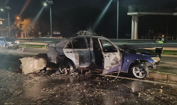 Dos personas murieron calcinadas dentro de un auto tras accidente en la autopista Ñu Guasu - Noticiero Paraguay