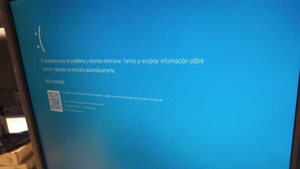¿Qué son las pantallas azules que aparecen en los ordenadores de Microsoft tras el fallo?
