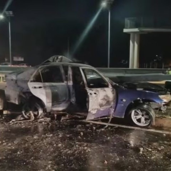 Investigan identidad de víctimas que murieron calcinadas en autopista Ñu Guasu - ADN Digital