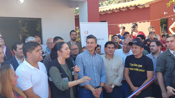 El presidente de la republica Santiago Peña anuncia la construcción del “hospital más grande de Paraguay” - OviedoPress