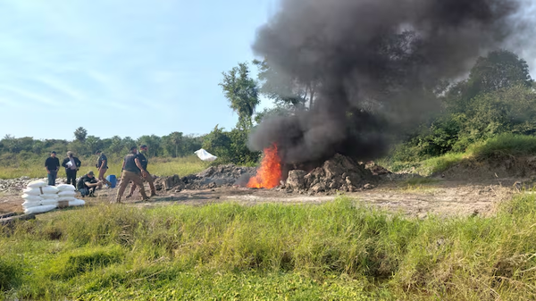 Queman las cuatro toneladas de cocaína incautadas - Noticiero Paraguay