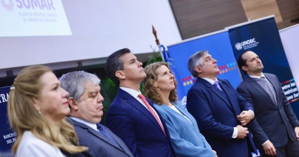 Santi evalúa los cambios en el gabinete sin alterar el equilibrio cartista en el Senado