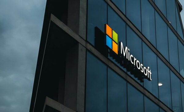 Un fallo global de Microsoft desata incidencias en el sector a茅reo, financiero o sanitario - Revista PLUS