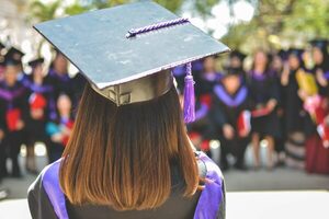 Paraguay expande el acceso a la educaci贸n superior con un crecimiento moderado - Revista PLUS