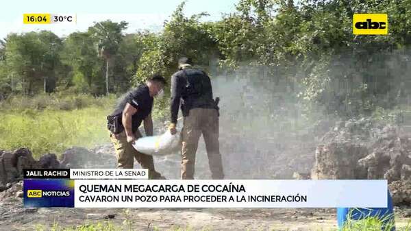 Video: queman las cuatro toneladas de cocaína incautadas en la Operación Dulzura  - ABC Noticias - ABC Color
