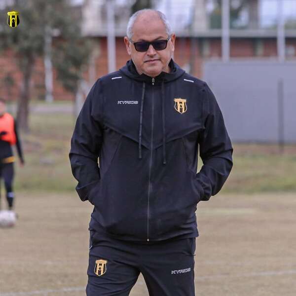 Francisco Arce: “Debemos soñar, objetivamente, con pelar por el título” - Fútbol - ABC Color
