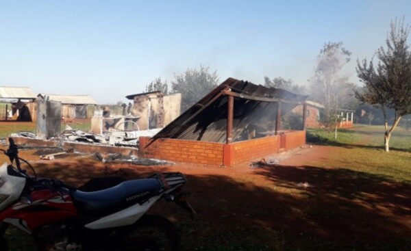 Incendio deja sin vivienda a una familia en Hernandarias