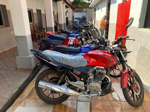 Incautan nueve motocicletas “voladoras” en Luque - Nacionales - ABC Color