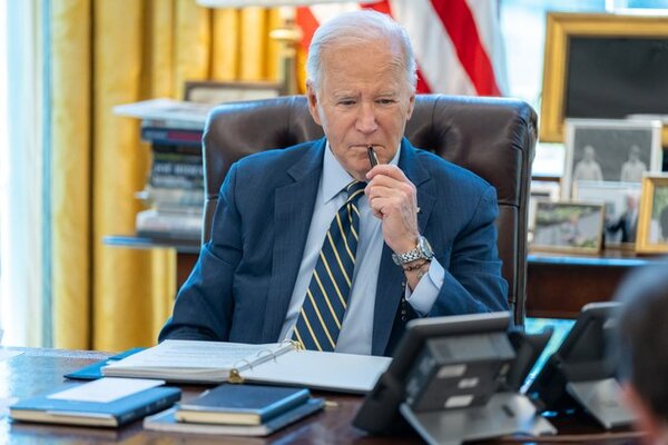 Más de 30 congresistas demócratas piden la dimisión de Biden