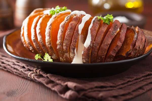 Batatas Hasselback o acordeón: un plato vistoso y sabroso - Gastronomía - ABC Color