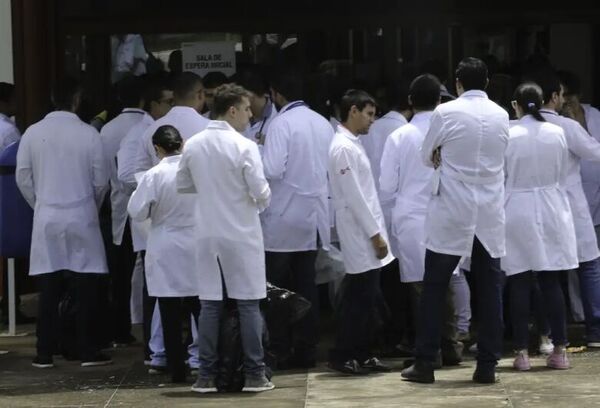 Brasil: Este fin de semana se realiza prueba de revalida para médicos