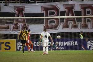 Olimpia vs. Guaraní: Servio rescata al Aurinegro - Fútbol - ABC Color