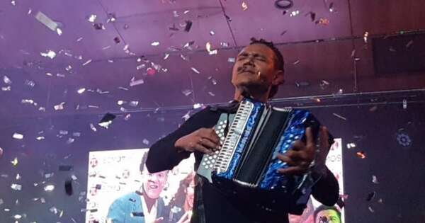 La Nación / El maestro del vallenato Eibar Gutiérrez se presentó en la Expo MRA