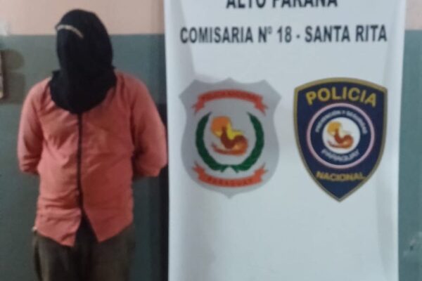 Atrapan a sujeto que maltrataba a su pareja en plena vía pública