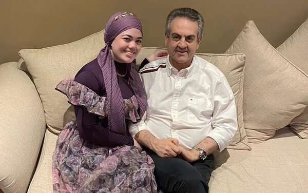 Hija de Yamil Esgaib se atornilla al cargo recibido en Cancillería - Política - ABC Color