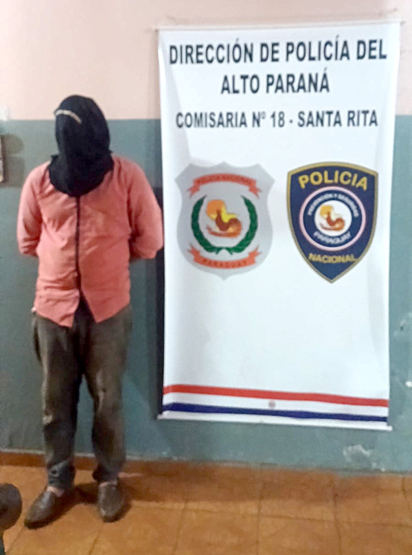 Atrapan a sujeto por golpear a su pareja en plena calle - La Clave