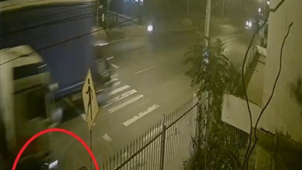 Motociclista muere arrollado por camión cisterna sobre la avenida Semidei