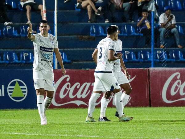 Pedro Sosa: “El primer objetivo es salvar la categoría” - 2 de Mayo - ABC Color