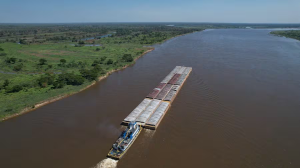 Capacidad del transporte fluvial está afectada en un 40 % debido a la bajante