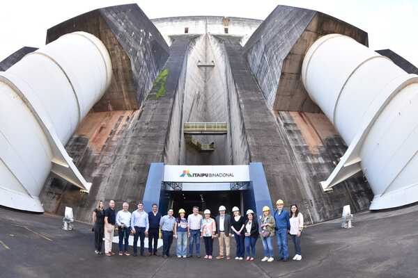 Directora del FMI resalta la estabilidad económica de Paraguay y su liderazgo en energía renovable - MarketData