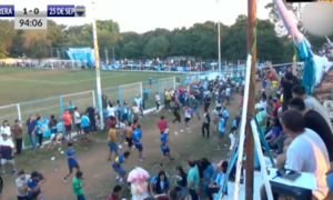 ¡Caos en Guarambaré! Golpes de puños, patadas y corridas en un partido de fútbol