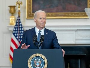 Renuncia a la candidatura presidencial de Joe Biden beneficia al Partido Demócrata, afirma analista · Radio Monumental 1080 AM