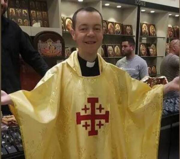 [VIDEO] Pa'i tiktokero castigado por decir a padres que protejan a sus hijos de los sacerdotes y catequistas