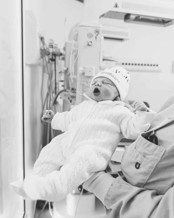 Neymar compartió fotos de su tercera hija, la tierna Helena - Gente - ABC Color