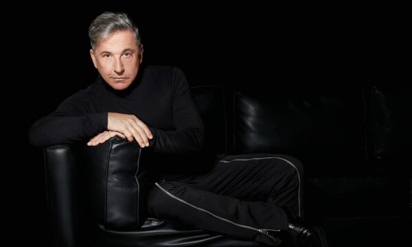 ¡Ricardo Montaner lanzó un nuevo disco con sus temas más puretes!