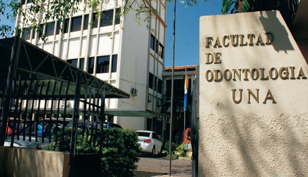 Denuncian irregularidades salariales en Facultad de Odontología UNA
