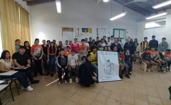 Orientan a adolescentes sobre prevención del consumo de drogas