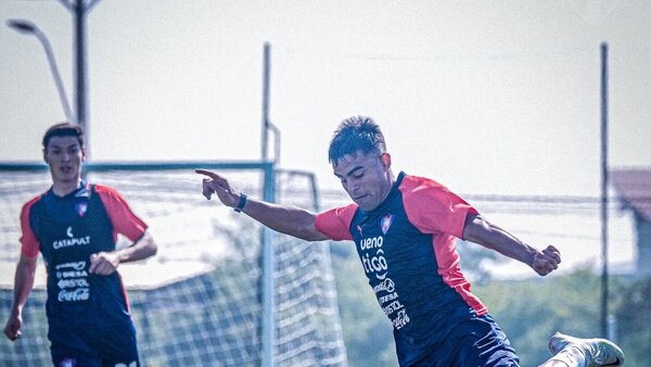 Cerro Porteño "se aclimata" en el Cardif para visitar a Paranaense