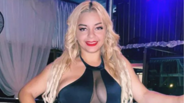 Cuerona he'i que Montanaro no era él único que hacía contratos a lo 50 Sombras de Grey