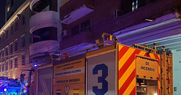 Diario HOY | Controlan incendio en edificio céntrico de Asunción