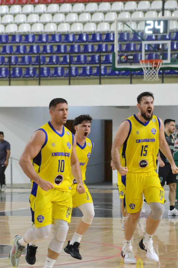 Encarnación vence a Paranaense en primer clásico con doble agónico en el Nacional de básquet