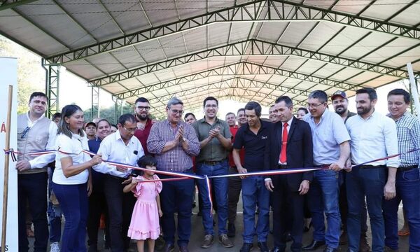 Inversiones para mejoras en escuelas y en tramos viales, llevó gobernador a Itakyry – Diario TNPRESS