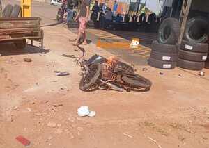 Choque de motocicleta con motocarga dejó a uno de los conductores con lesiones